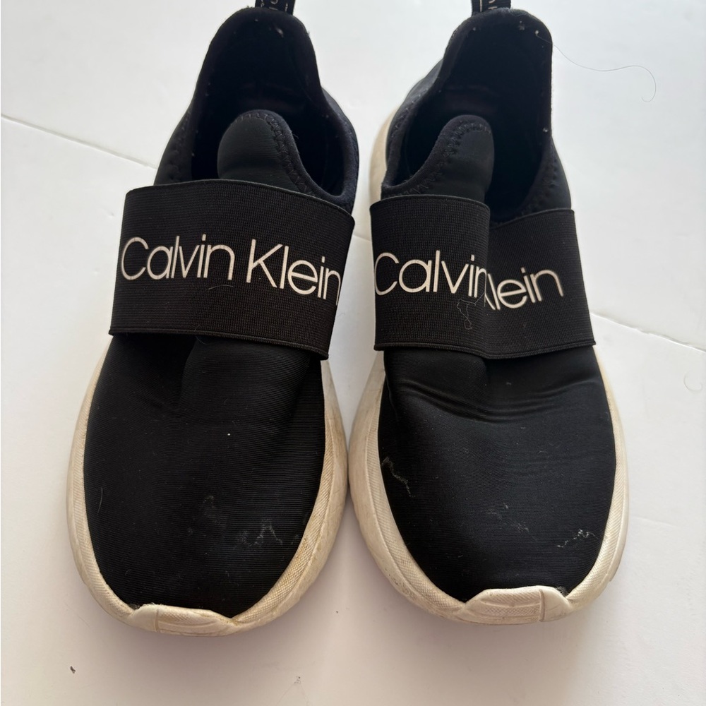 Calvin Klein Uzza Black Slip-On Sneakers 6.5 - Picture 2 of 7